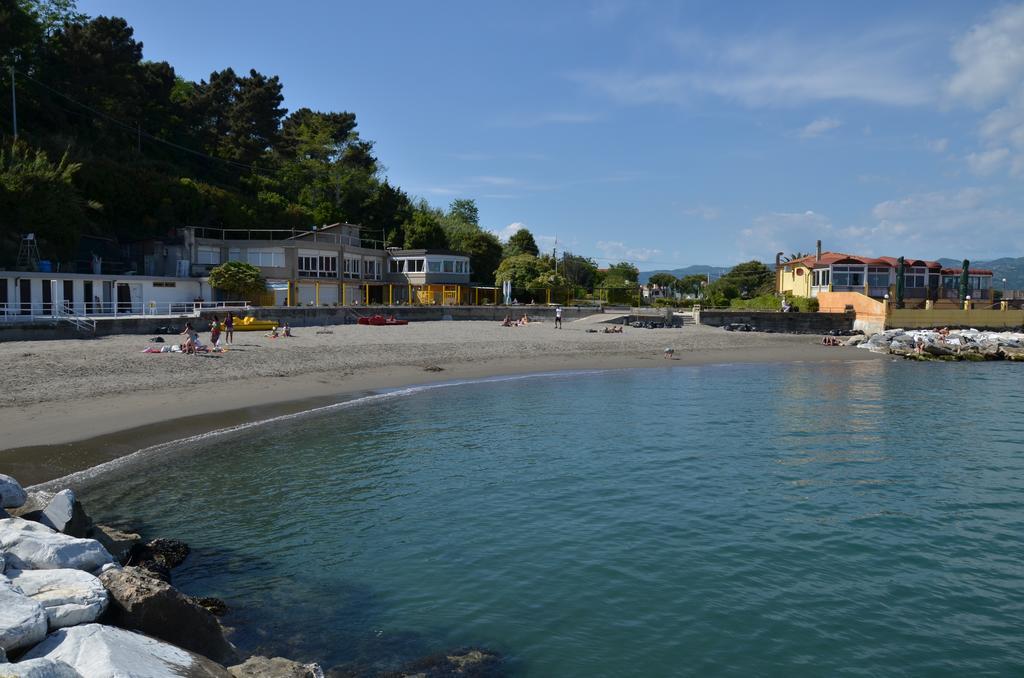 La Perla Del Magra Holidays House Monte Marcello Luaran gambar