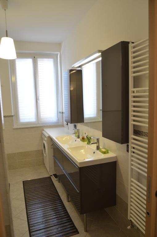 La Perla Del Magra Holidays House Monte Marcello Luaran gambar