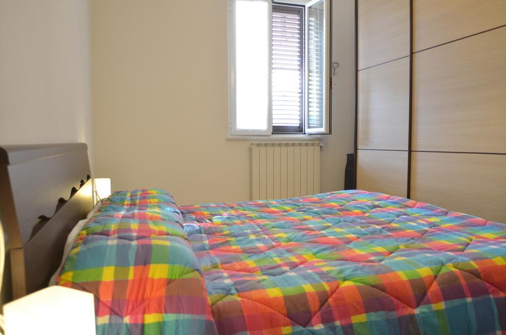 La Perla Del Magra Holidays House Monte Marcello Luaran gambar