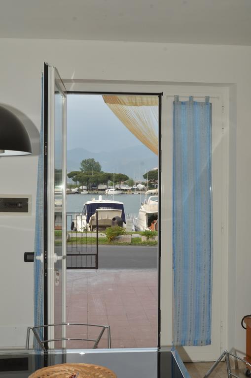 La Perla Del Magra Holidays House Monte Marcello Luaran gambar